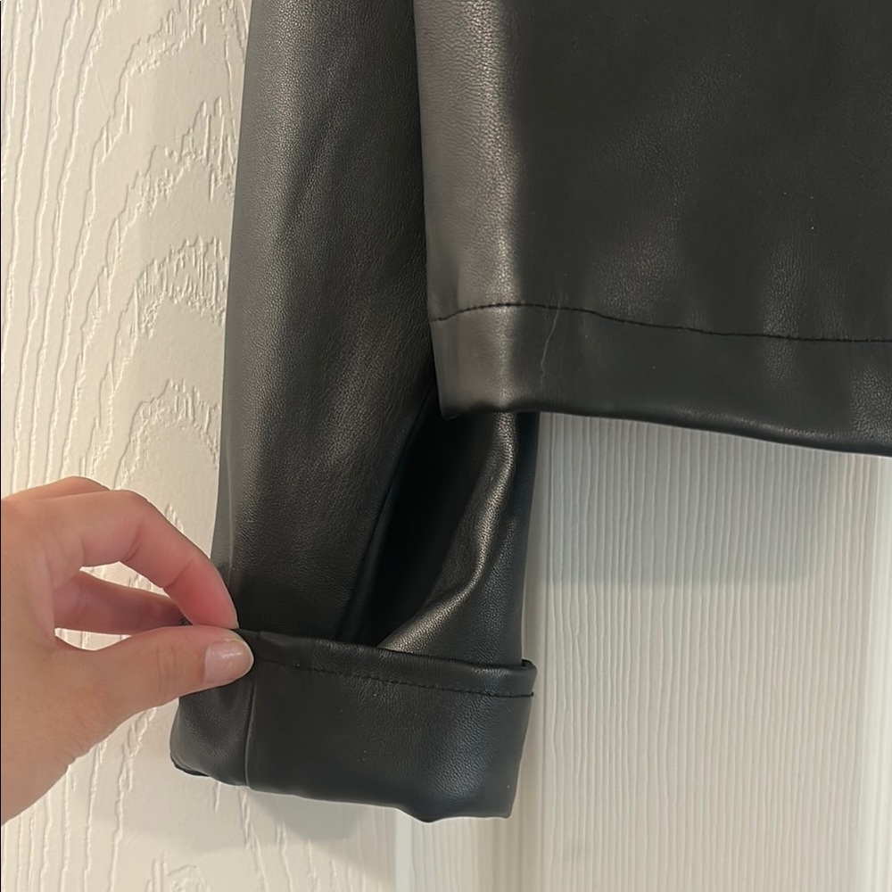 Leather Jacket - Picture 3 of 6